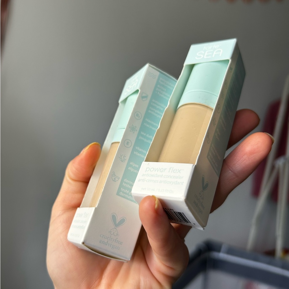 tarte SEA Power Flex Antioxidant Concealer - Fair Light (2) - Picture 3 of 3